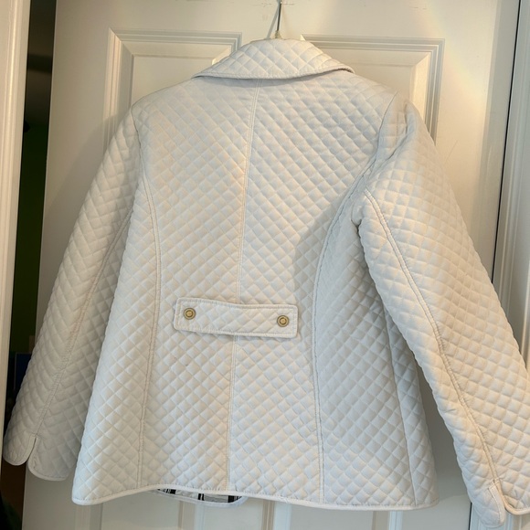 STAY WARM & COZY Women's Quilted White Jacket - Picture 3 of 12